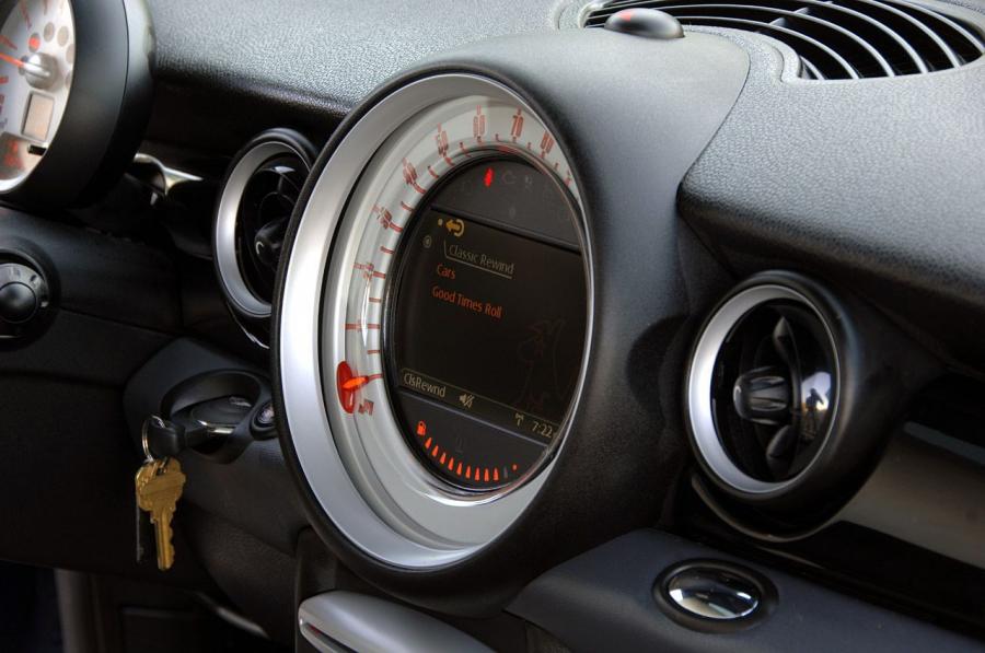  Mini Cooper S JCW 2008 года  (фото 11 из 35)